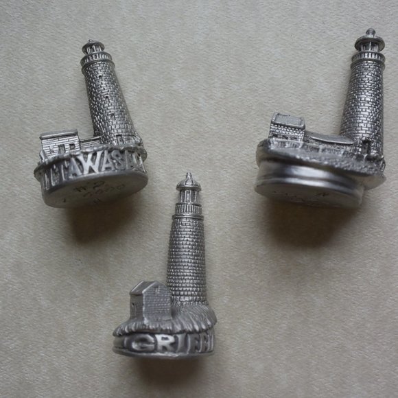 3 Miniature Pewter Handcrafted Canadian Lighthouses Signed by Artist - Picture 9 of 9